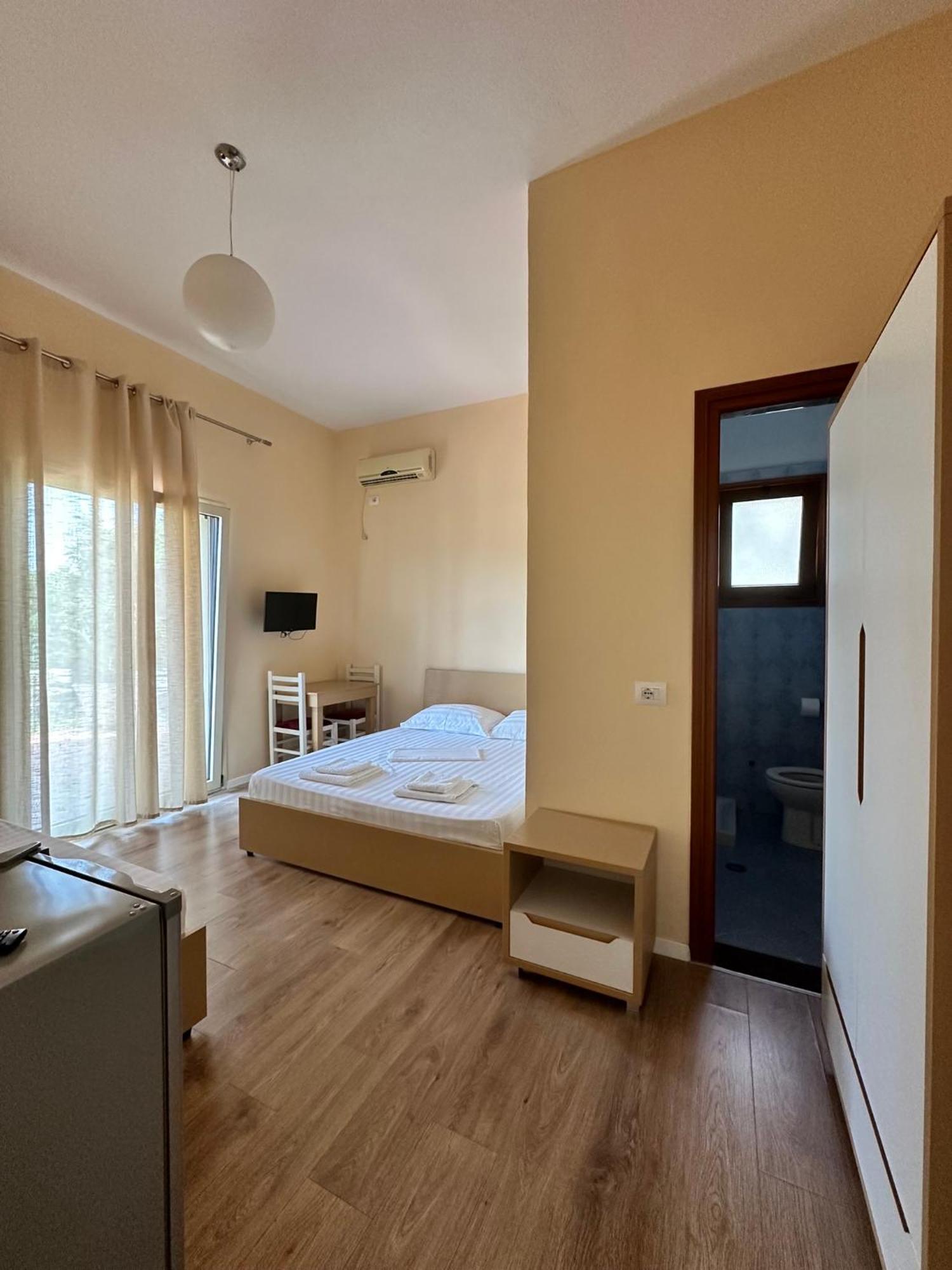 Maria Rentals Radhimë Dış mekan fotoğraf