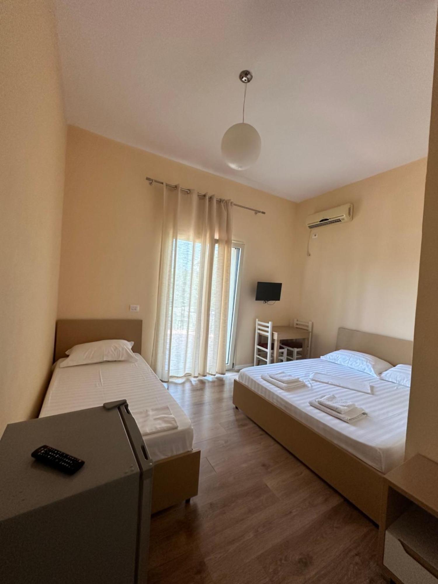 Maria Rentals Radhimë Dış mekan fotoğraf