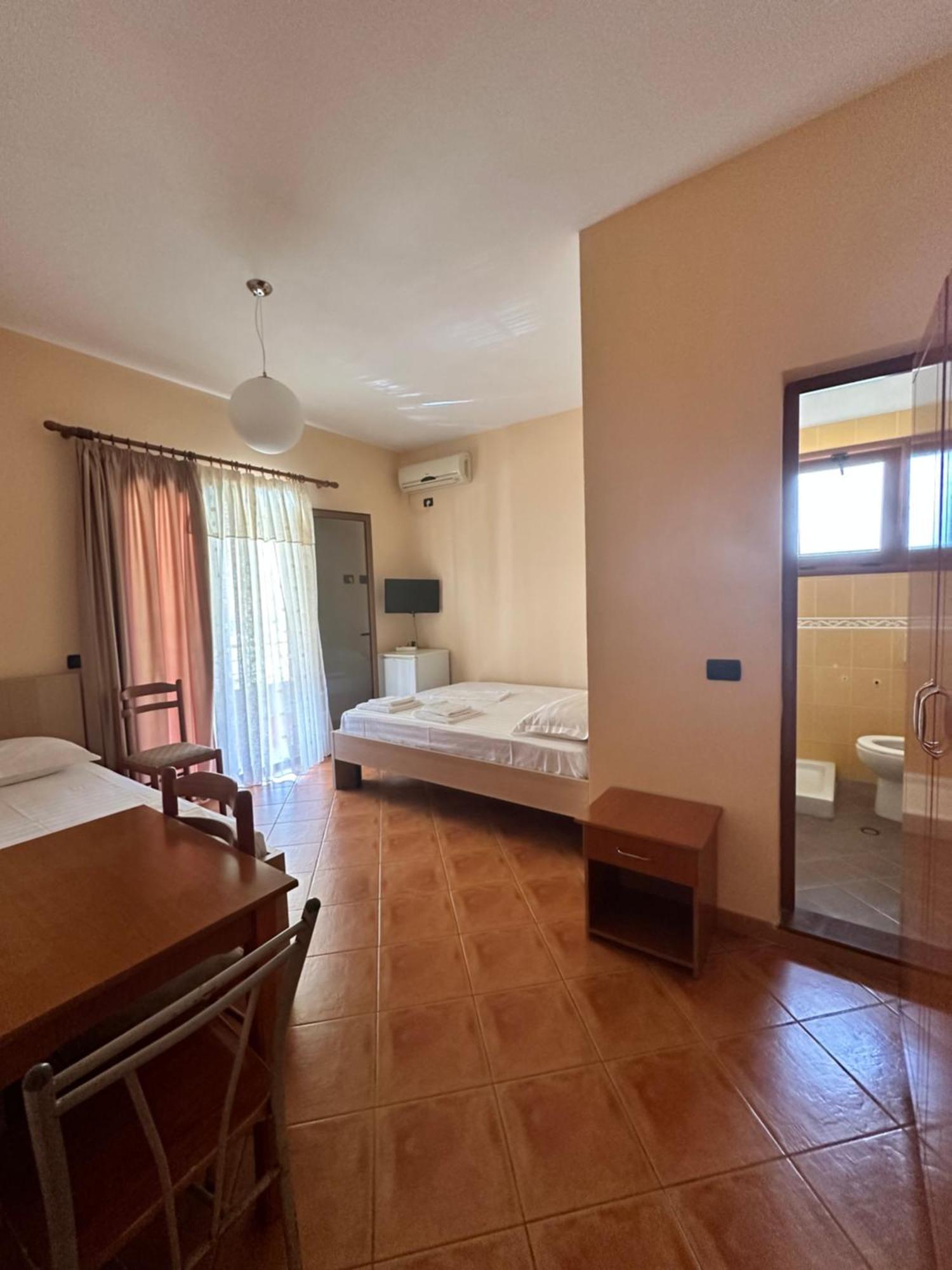 Maria Rentals Radhimë Dış mekan fotoğraf